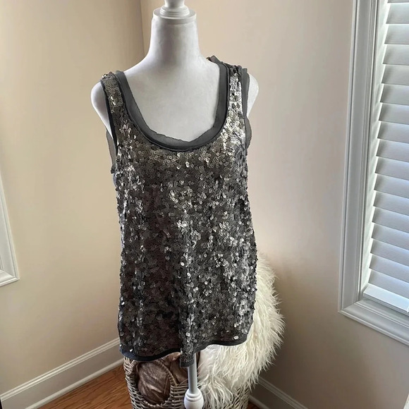 Ann Taylor LOT Sequin Top size Large - Picture 1 of 4